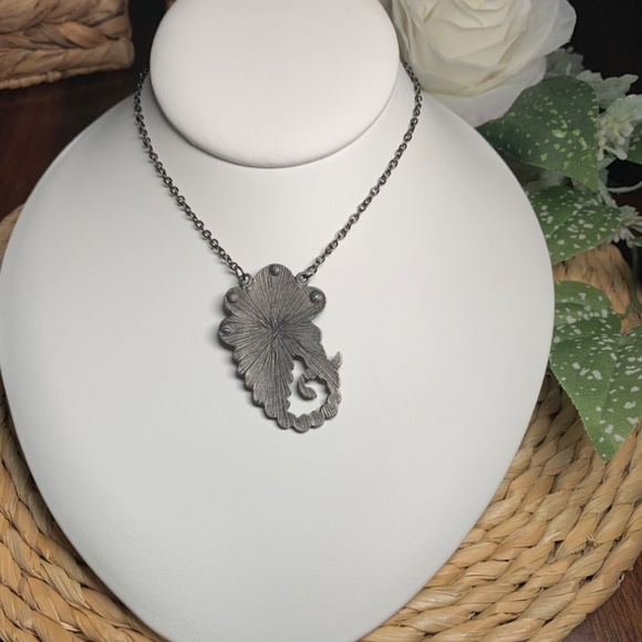 Southwestern Peacock Feather Turquoise Howlite and Red Cabochon Pendant Necklace - Picture 8 of 10